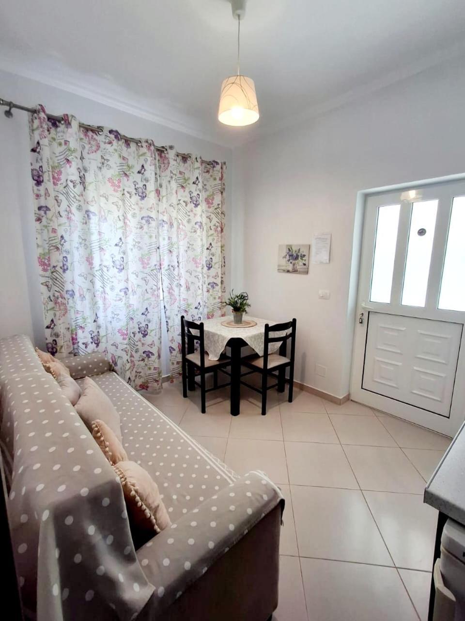 Myksamil Apartments ภายนอก รูปภาพ
